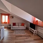 Enjoy Home - Mansarda Piccolo Tesoro In Centro Citta