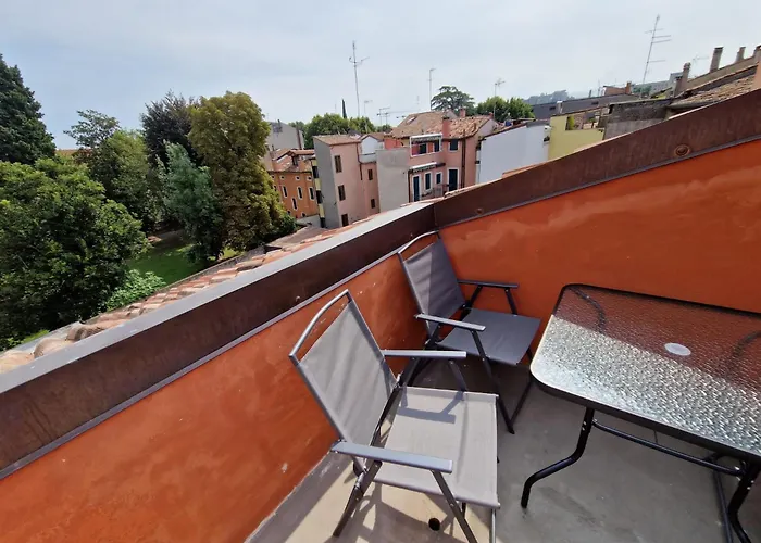 Enjoy Home - Mansarda Piccolo Tesoro In Centro Citta