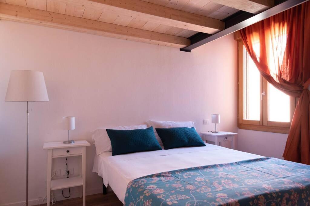 Enjoy - Mansarda Piccolo Tesoro In Centro Citta Apartment